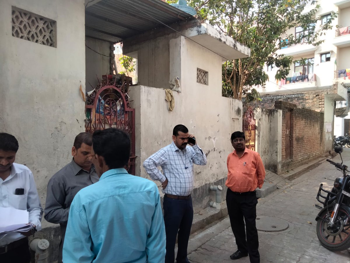 Today 10/03/2023, Rechecking of disconnection drive at Ahibaranpur substation under Daliganj division. <a href="/aksharmaBharat/">A K Sharma</a> <a href="/UPPCLLKO/">UPPCL</a> <a href="/UppclChairman/">CMD UPPCL</a> <a href="/MVVNLHQ/">Madhyanchal Vidyut Vitran Nigam Limited</a> <a href="/MVVNLmd/">MVVNL</a> <a href="/mduppcl/">MDUPPCL</a> <a href="/EMofficeUP/">Energy Minister Office UP</a> <a href="/CMOfficeUP/">CM Office, GoUP</a> <a href="/ChiefSecyUP/">S.P. Goyal, Chief Secretary, GoUP</a>