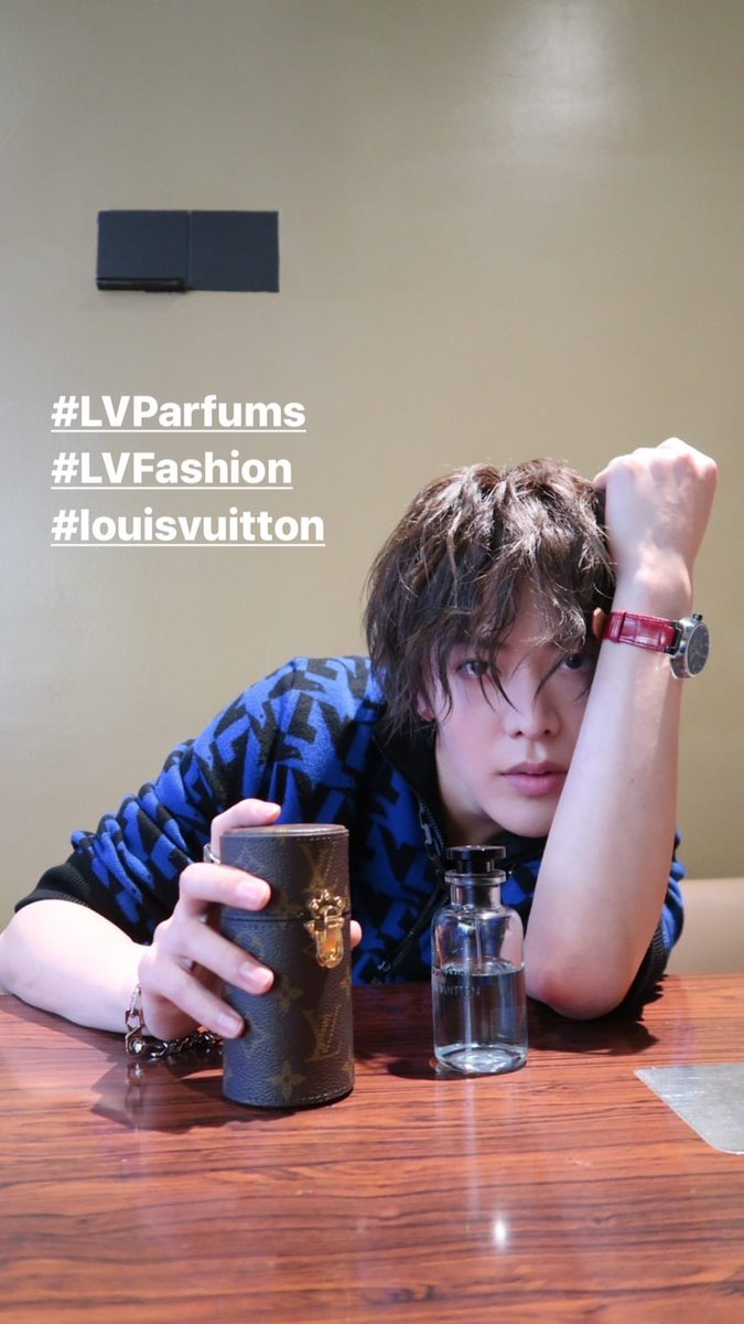 jnsung's tweet photo. The fragrance I adorn myself with not only exudes a delightful aroma but also possesses unique attributes similar to those of my countenance, displaying my individuality and attractive features. https://t.co/lupAkknfUw
