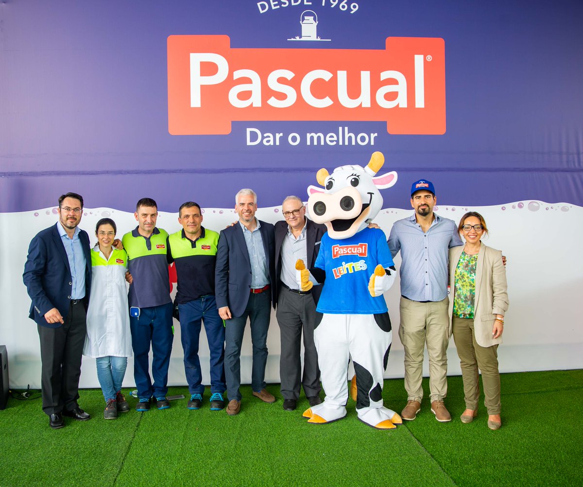 Pascual's tweet photo. ¡Seguimos dando lo mejor, ahora en Angola! 💥
Por primera vez en la historia comenzamos a producir leche en África, junto a nuestro socio local #Refriango.
¡Te cuentan más en @el_pais !👉
https://t.co/LJvF4lqZfb https://t.co/S3CgI3yugb