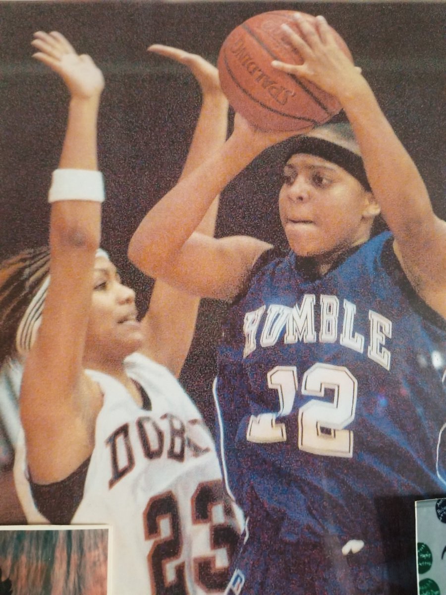 MICHn_imposible's tweet photo. #throwback I still believe Humble should have a game where they invite alumni to come support lol I don't want the acknowledgement just to feel a reason to come back lol #StateRunnerUps #History #Missingthegame #Reunioun @HumbleGBB @Humblebball @HumbleISD_HHS https://t.co/h03htjQdj8