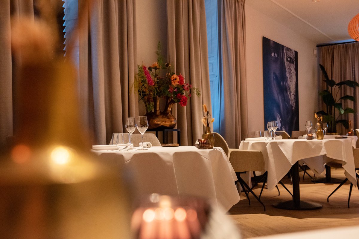 Caasskop's tweet photo. A warm welcome awaits you at Pikaar❤️ #restaurantpikaar #interior #inspired #warm #cozy #welcome #foodie #hilvarenbeek https://t.co/m6iSS1XVY6