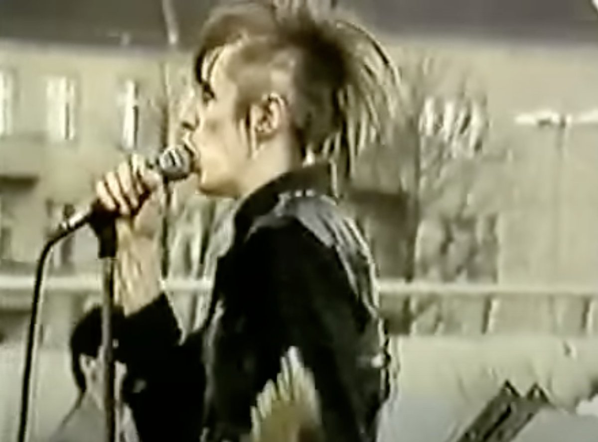 robinrimbaud's tweet photo. This video of Einstürzende Neubauten from February 1984 remains one of my favourite live performances ever. I used to watch it on a VHS tape at the time and it retains that warped character to this day.

https://t.co/3yoSXTEu2Q https://t.co/XxmylW2ECD