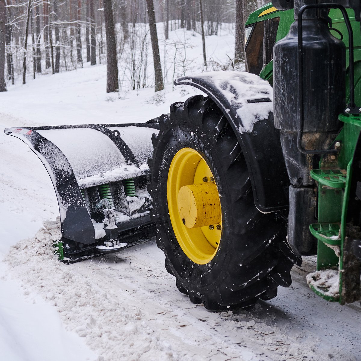 Let's take a moment to celebrate all the farmers who carry on with their daily duties in all weather conditions. 

Well done all! 🚜

#farminginthesnow #farming #snow #extremeweather #keepcalmandcarryon #teamdairy #dairy #agriculture #milkingequipment #farmsupplies #milk #milking