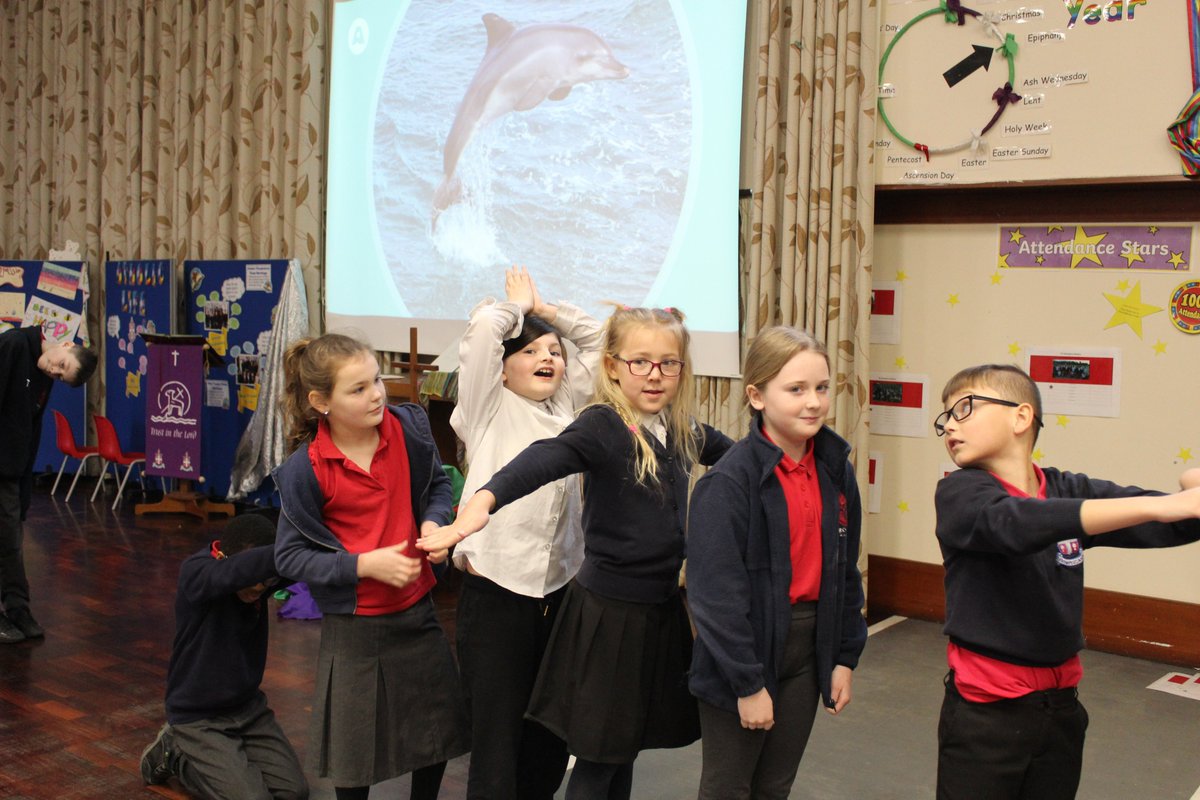 strichardsrc's tweet photo. To start our British Science Week activities, the whole school participated in a science skills workshop led by AS Creatives. The children learnt about the skills of a scientist all whilst playing a game.@AsCreatives #spectacularscience https://t.co/8xoydiaFo9