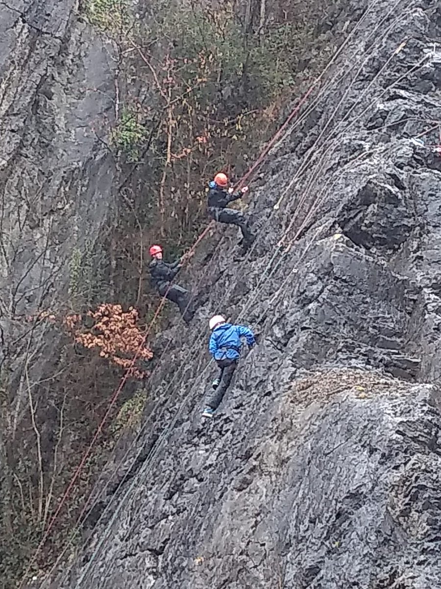 RGSHWCCF's tweet photo. This morning our #CCF Cadets are Rock Climbing! #Courage, #Committment and #GRIT needed to overcome #adversity, which our Cadets are showing in bucket loads 🪣. Great weather for it too #IfItsNotRainingItsNotTraining 🌧️☔ @aircadets @ArmyCadetsUK @CCFcadets https://t.co/B5MJl3WYoO