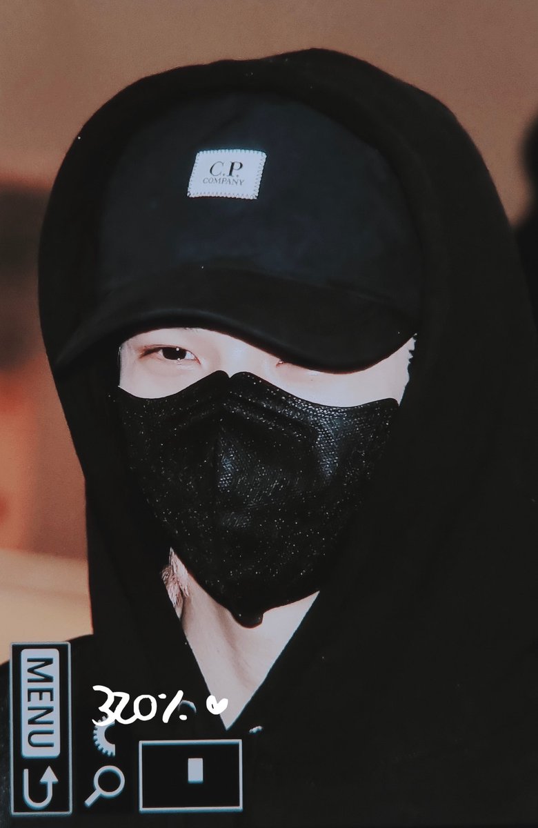 320_percent's tweet photo. 230310 ICN
 #hyunjin #현진
 #StrayKids #스트레이키즈 https://t.co/68bD4zWAoI