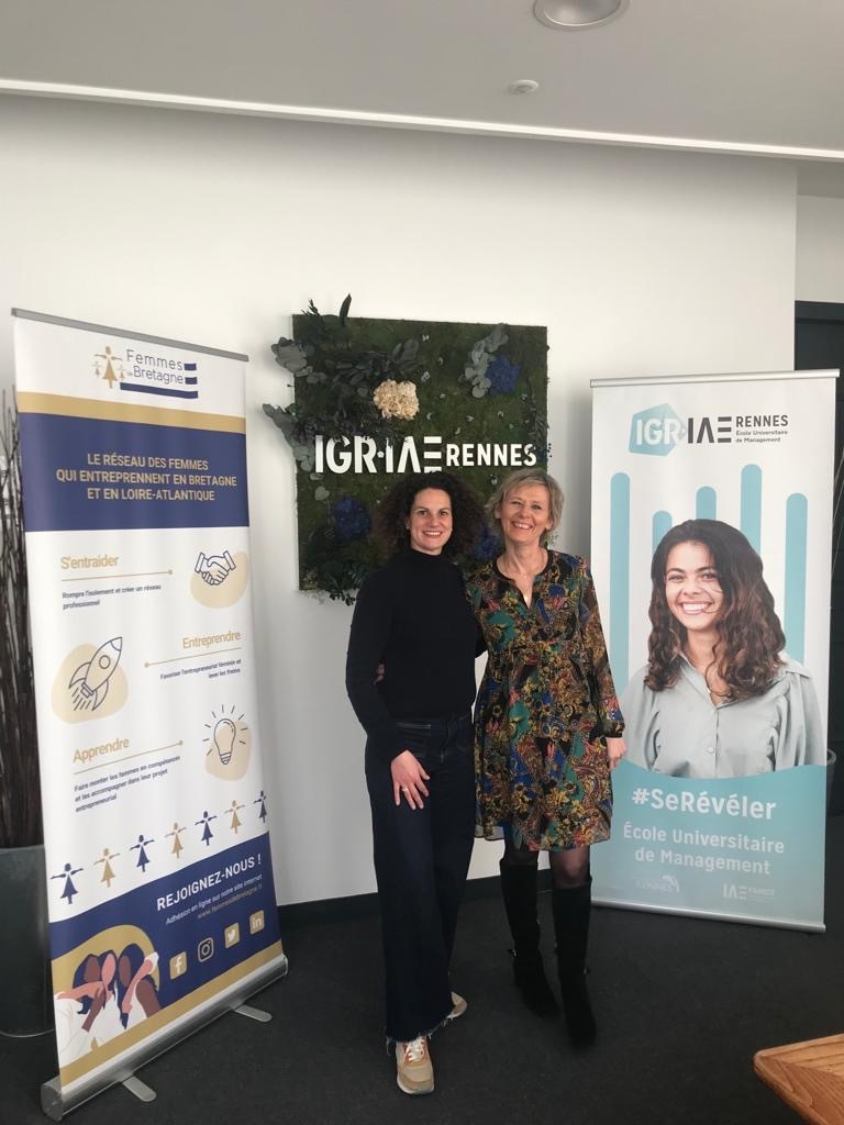 FemmesBretagne's tweet photo. Signature d'un nouveau #partenariat entre @FemmesBretagne  et l'@IAERennes 
avec @Emaneru et @g_poilpot pour encourager l'#entrepreneuriat #féminin auprès des étudiantes

Au programme : Rencontres et collaborations avec des cheffes d'entreprises et des entrepreneuses https://t.co/2XcN8gEDse