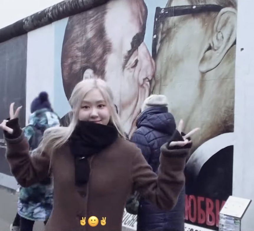 Rosé, nossa Evelyn Hugo do kpop, mandou avisar que hoje vai ter choro dos conservadores da Coréia