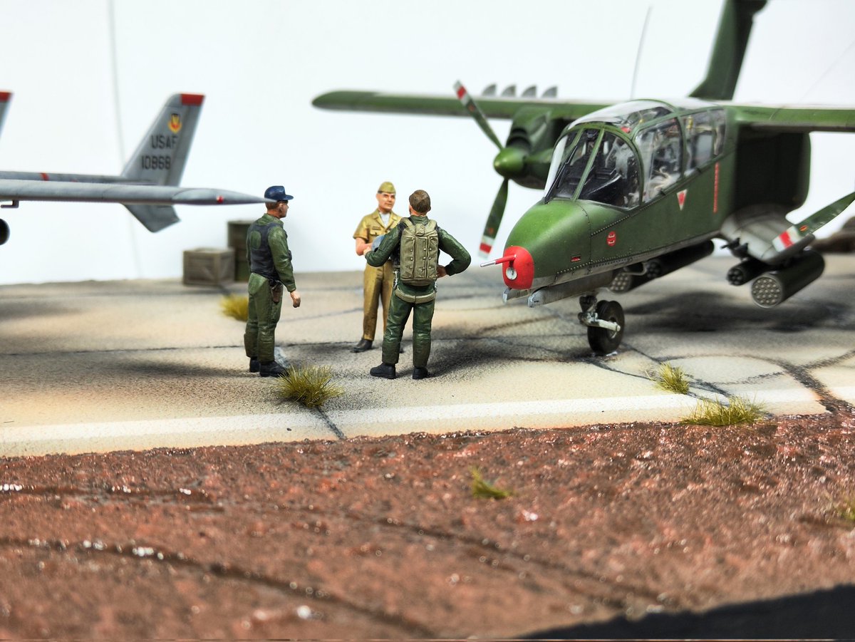 CRV_ScaleModels's tweet photo. ICM USAF Vietnam Airfield. Kit n°DS4803. Selfmade base, Ford Mutt and other accesories by 3D printing. https://t.co/8xiU7l9dmc