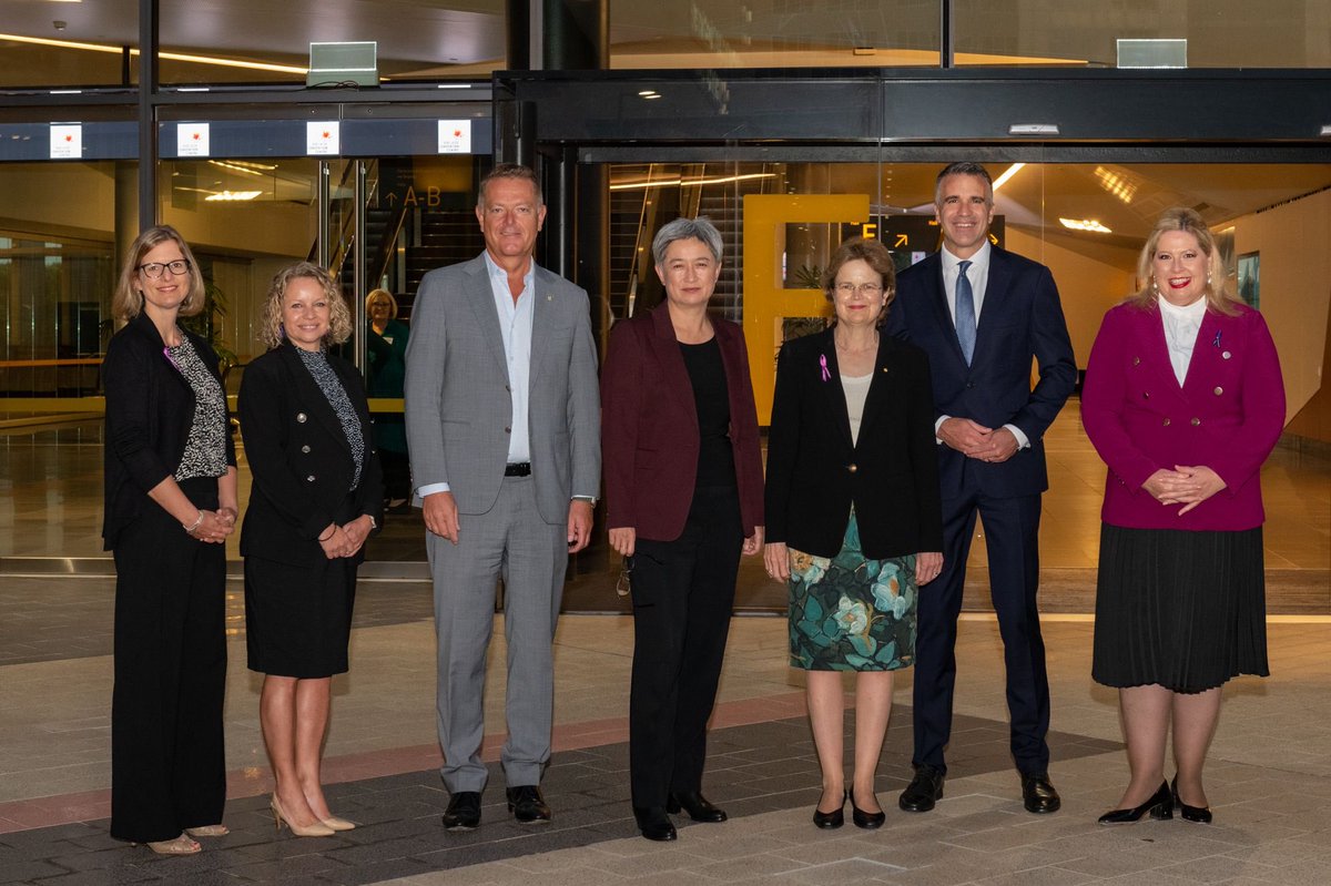 Thank you <a href="/SenatorWong/">Senator Penny Wong</a> and Ambassador Caroline Kennedy for supporting the Adelaide #IWD2023 Breakfast, and helping us to fundraise for @UNWomenAust. #CrackingTheCode