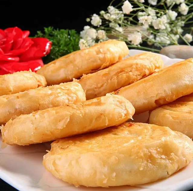 HuntingFood1's tweet photo. 【太后餅 Empress Dowager Cakes】
Just prepare two pounds of flour and a small amount of honey, add cinnamon flour, pepper flour and other ingredients and you can start making it! https://t.co/t3dTEIT7gn