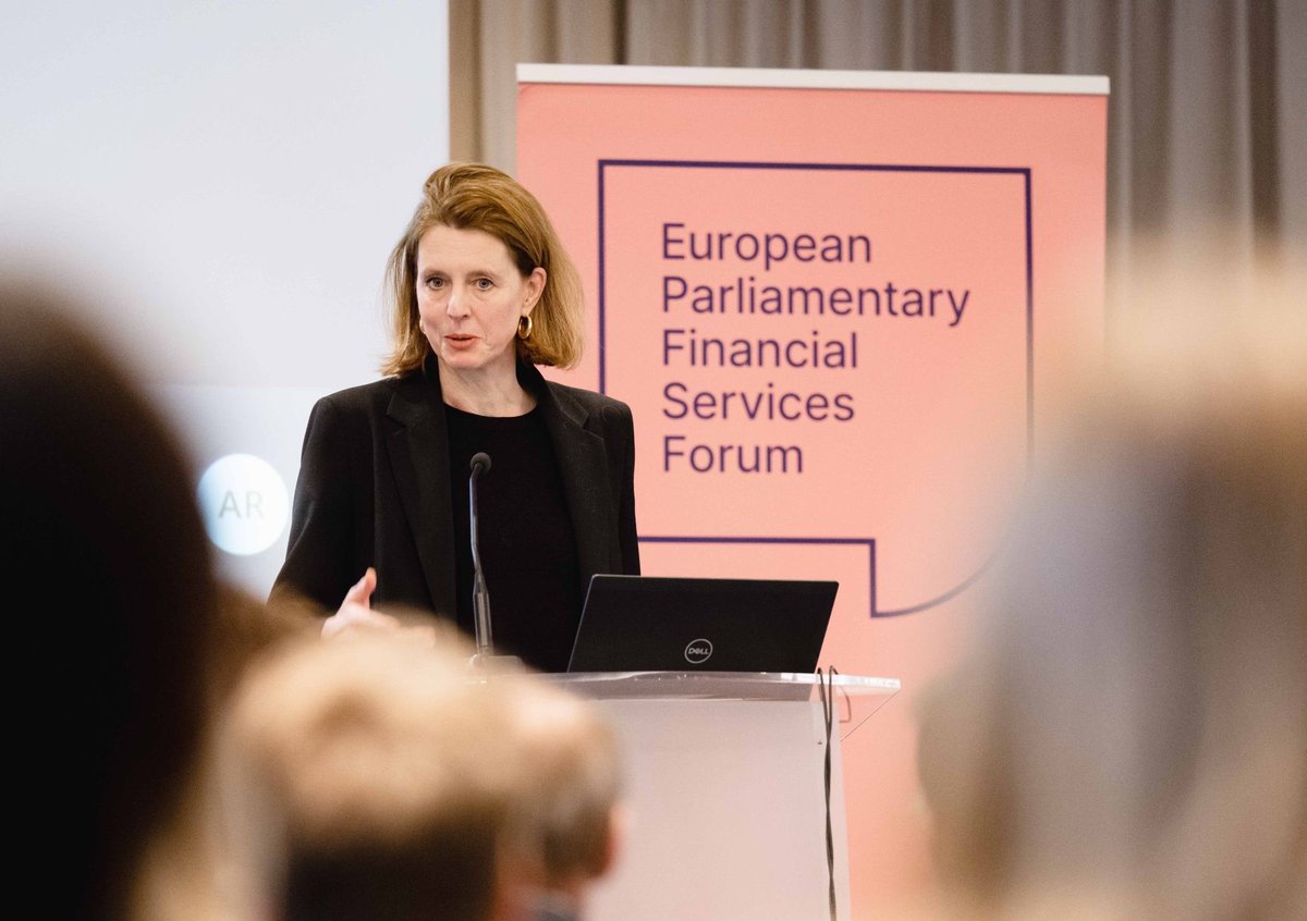 PabloZalba's tweet photo. Reunion to discuss @epfsf_eu :"The European Digital Euro - a digital currency for Europe?" A special thanks to @Wim_Mijs and @othmar_karas, along with incredible speakers @s_yoncourtin Commissioner @McGuinnessEU  Evelien Witlox, Randal Quarles, @sfernandezdelis and @jochensiegert https://t.co/6lmNDX4XxB