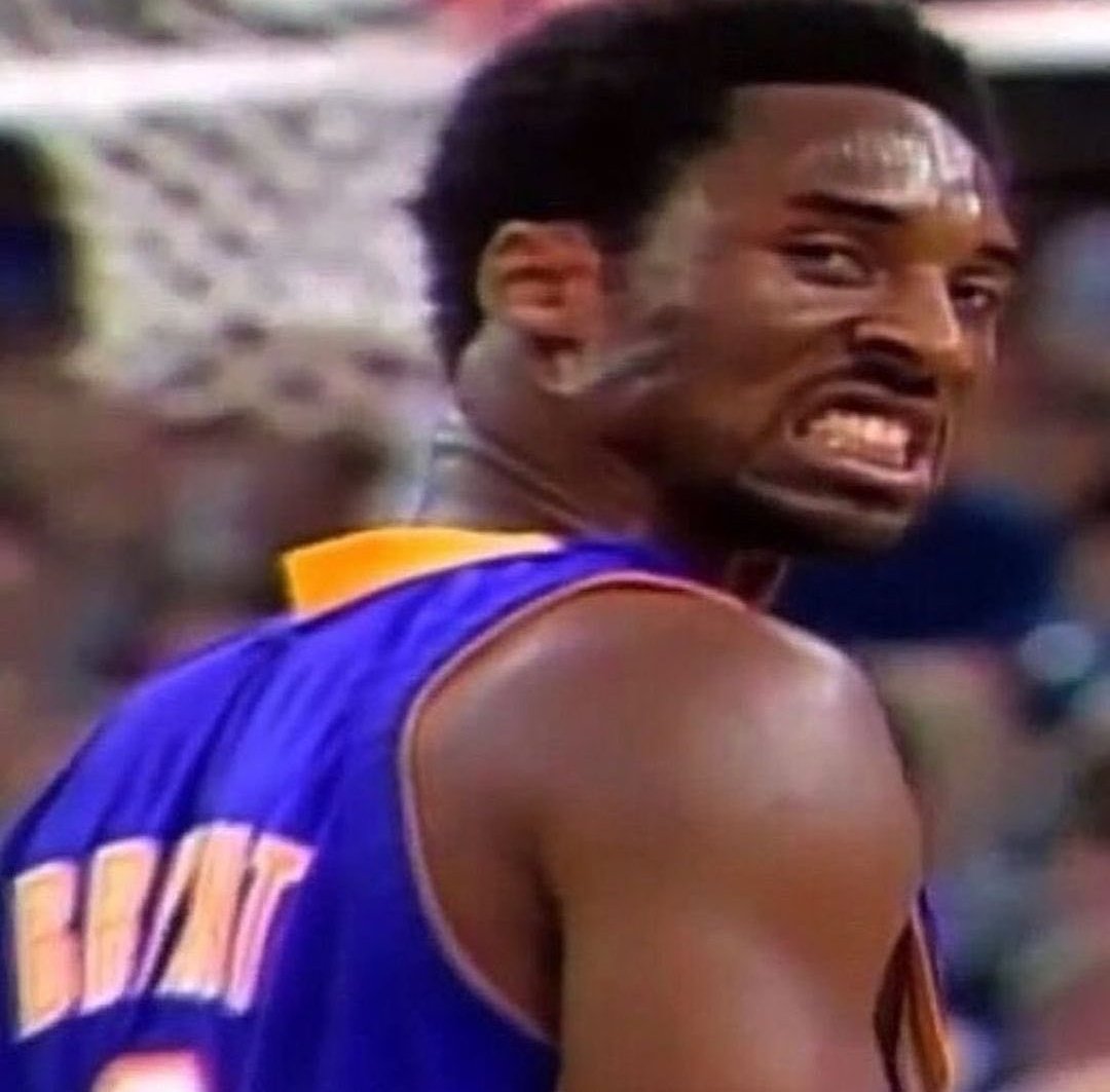 melolump's tweet photo. Kyrie pasa un enlace de una película y Nike cancela su contrato

Ja le da una paliza a un niño, le amenaza con un hierro y a Nike le suda la polla

Ye was right https://t.co/KaZDICLIoW