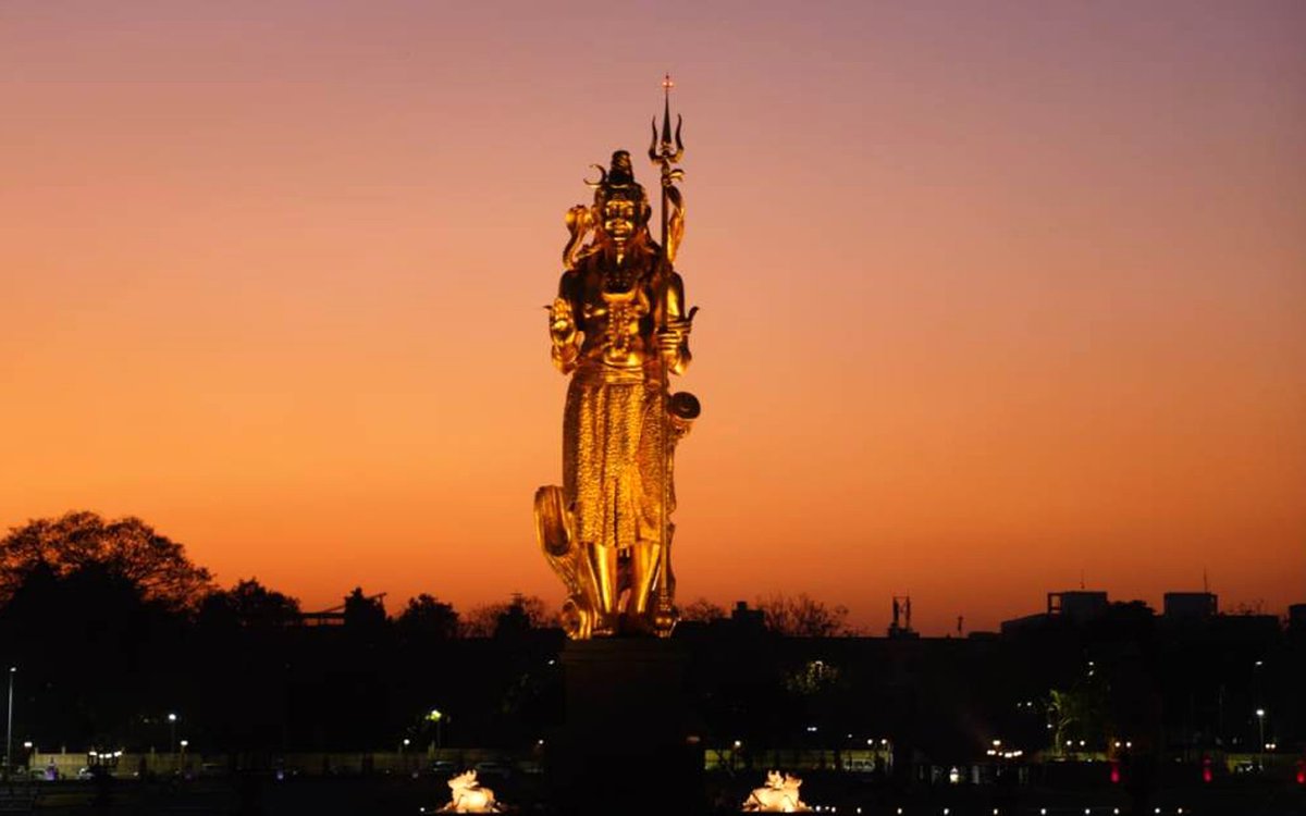 સર્વેશ્વર મહાદેવની 111 ફૂટ ઊંચી સુવર્ણ જડિત પ્રતિમા કયા જિલ્લામાં આવેલી છે?

A. વડોદરા
B. રાજકોટ
C. સુરત
D. અમદાવાદ

#GloriousGujarat #GazabGujarat #tourism