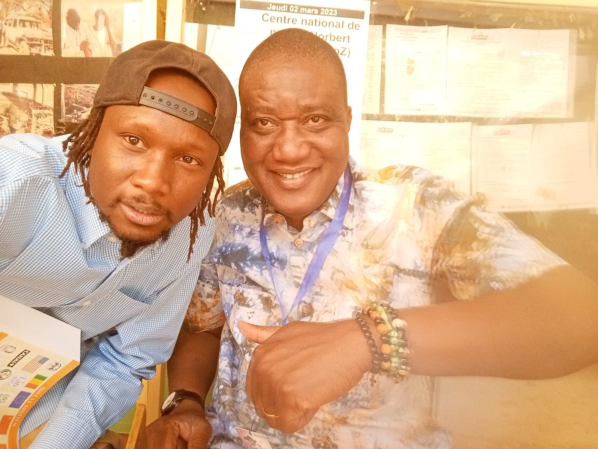 newvib's tweet photo. Le 3 mars en marge du FESPACO, l'artiste africain international Didier Awadi lançait son nouveau album "
Quand on refuse on dit non on" la conférence de presse c'est ténu au centre de presse Norbert Zongo à Ouagadougou à la présence de ses amis activistes burkinabè. https://t.co/sVBjNeHPl5