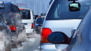 manolo1990123's tweet photo. Antiguamente las ciudades estaban llenas de humo por las fábricas en cambio ahora el humo que has es de los coches la cual las dos son malas para el planeta #Revosafa https://t.co/v0mMEGUCX2