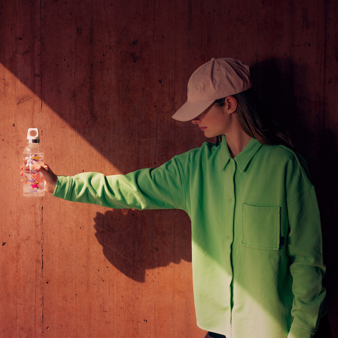 SIGG Switzerland Bottles AG (@siggofficial) on Twitter photo Just like Miley said: I can buy myself flowers… or a bottle with flower print! A great accessoire to get into the spring vibe!
🌸 💮 🏵️ 
#sigg #sigglook #design #glas #flowers Just like Miley said: I can buy myself flowers… or a bottle with flower print! A great accessoire to get into the spring vibe!
🌸 💮 🏵️ 
#sigg #sigglook #design #glas #flowers