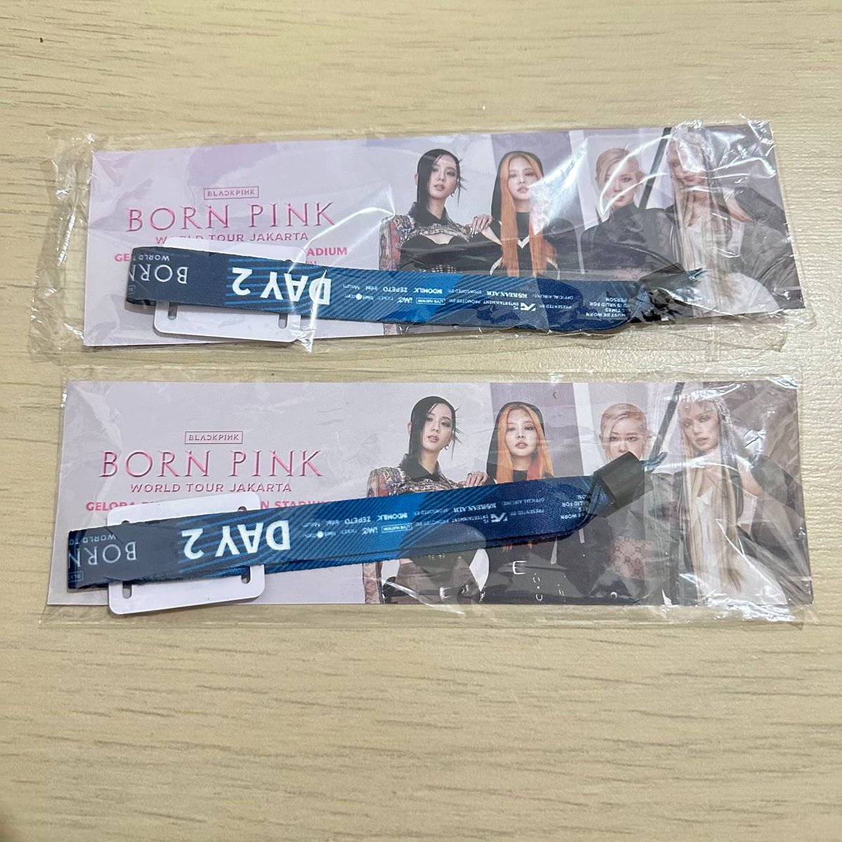 thenblank2's tweet photo. WTS want to sell ‼️ Jual tiket konser Blackpink Bornpink World Tour Jakarta 12 Maret ‼️

📍DAY 2 PLATINUM LEFT (AQ59) DAN (AP26)

Jual UNDERPRICE ‼️ Trusted ‼️ bisa COD di venue ‼️ Sudah berupa wristband‼️  Nanti bisa dibantuin pas mau scan barcode https://t.co/zRYjoI6f6C