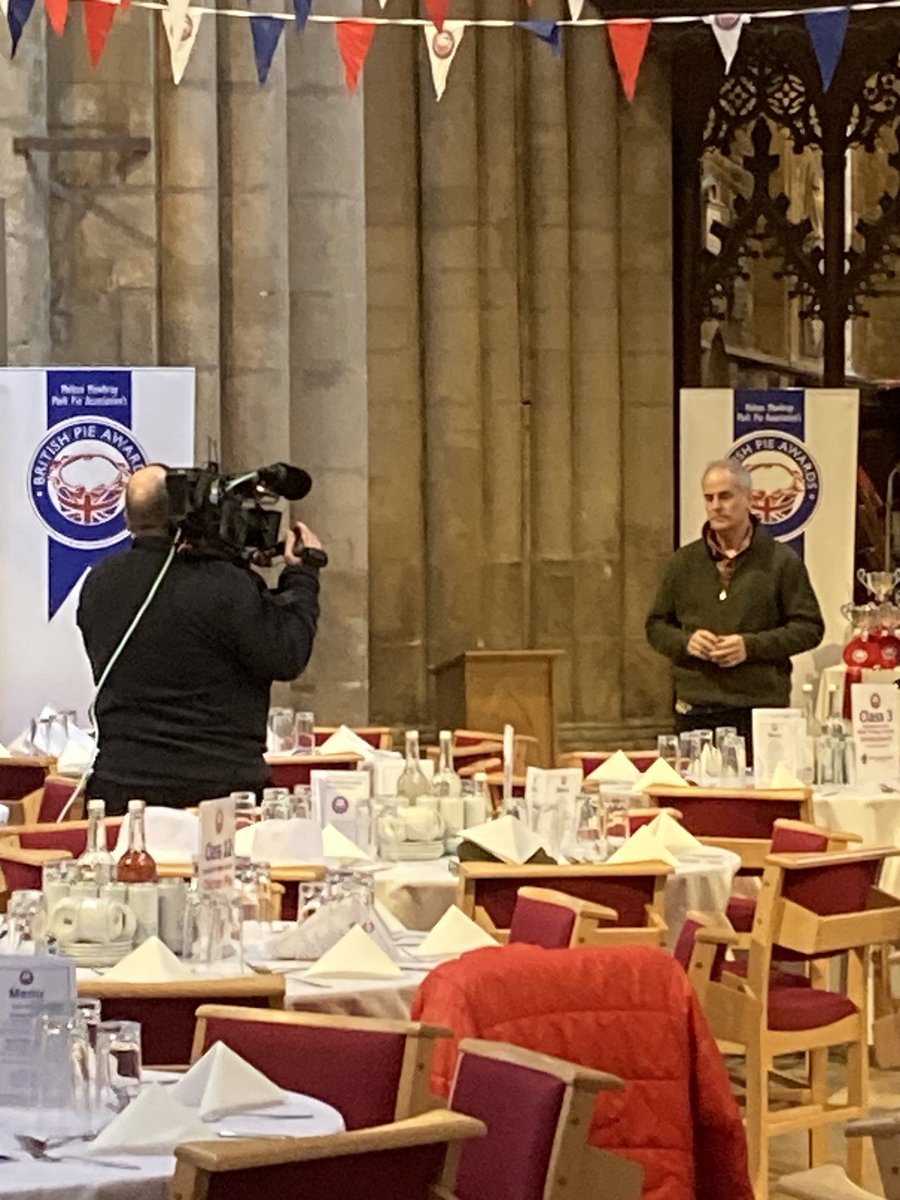It’s the Awards Luncheon today for the British Pie Awards. Look who’s dropped by … Phil Vickery and the ITV This Morning camera crew. Here to film the announcements 👍👍