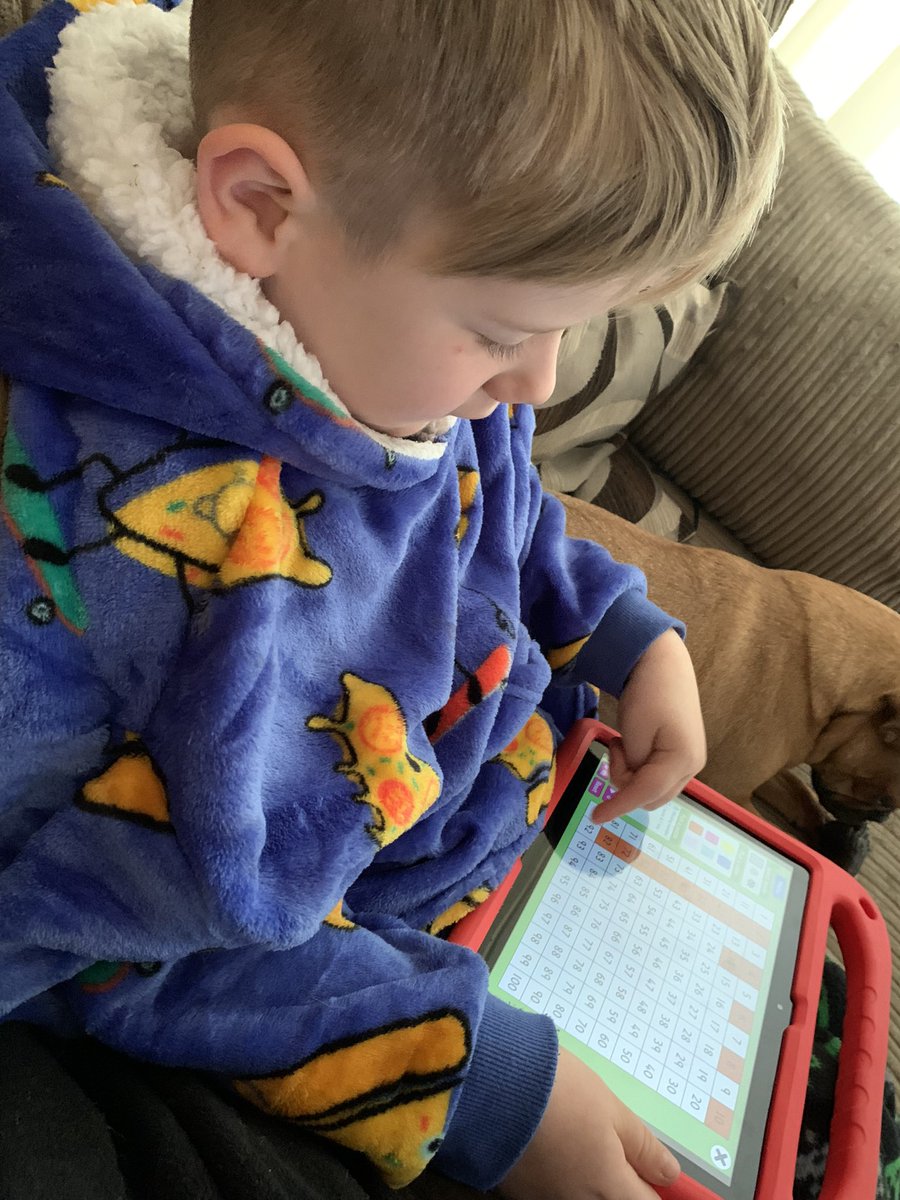 SDuggins92's tweet photo. Archie is enjoying playing on Top Marks this snowy morning ❄️☃️ @mrscouzens1 @HLC_Primary https://t.co/8JBCIuXata