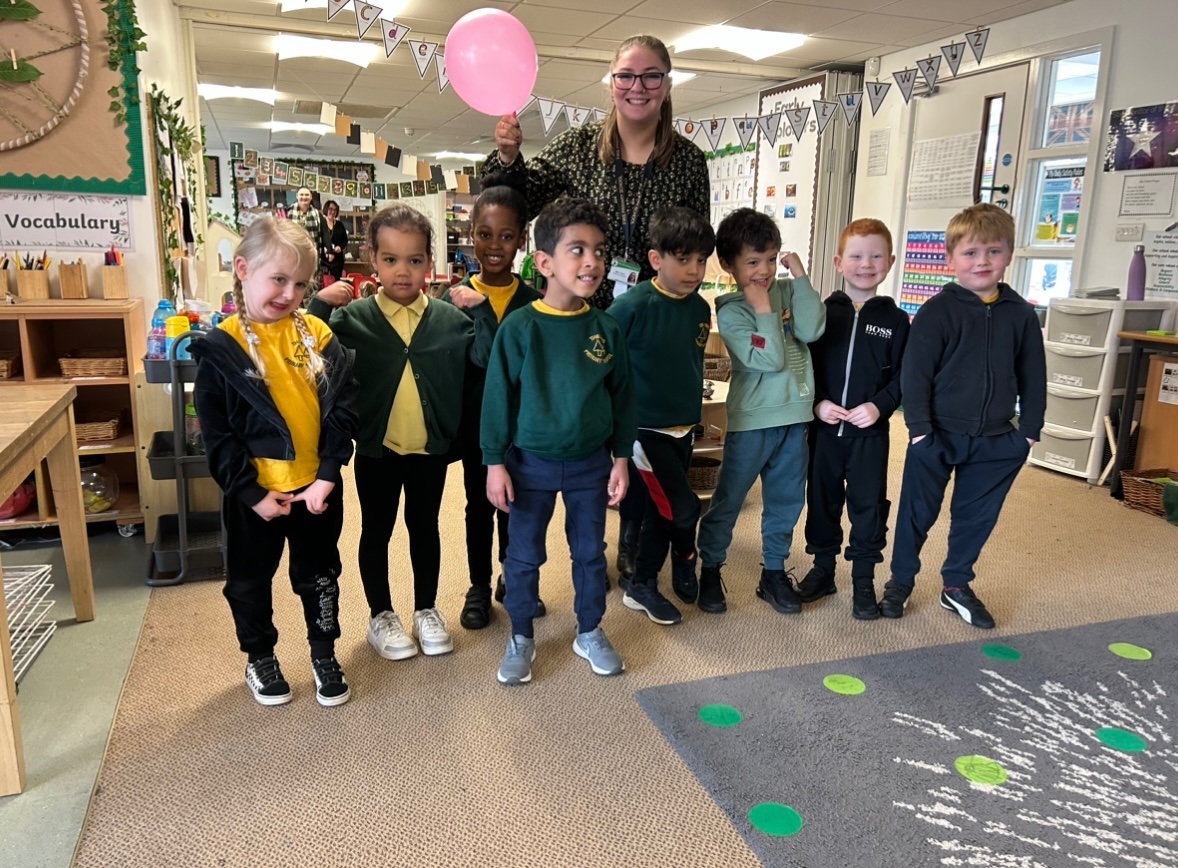 firsprimarysale's tweet photo. #RecAsh #RecElm We have taken part in various experiments this week for #scienceweek but our final one blew us away! #teamwork https://t.co/QUFIdlR9zB