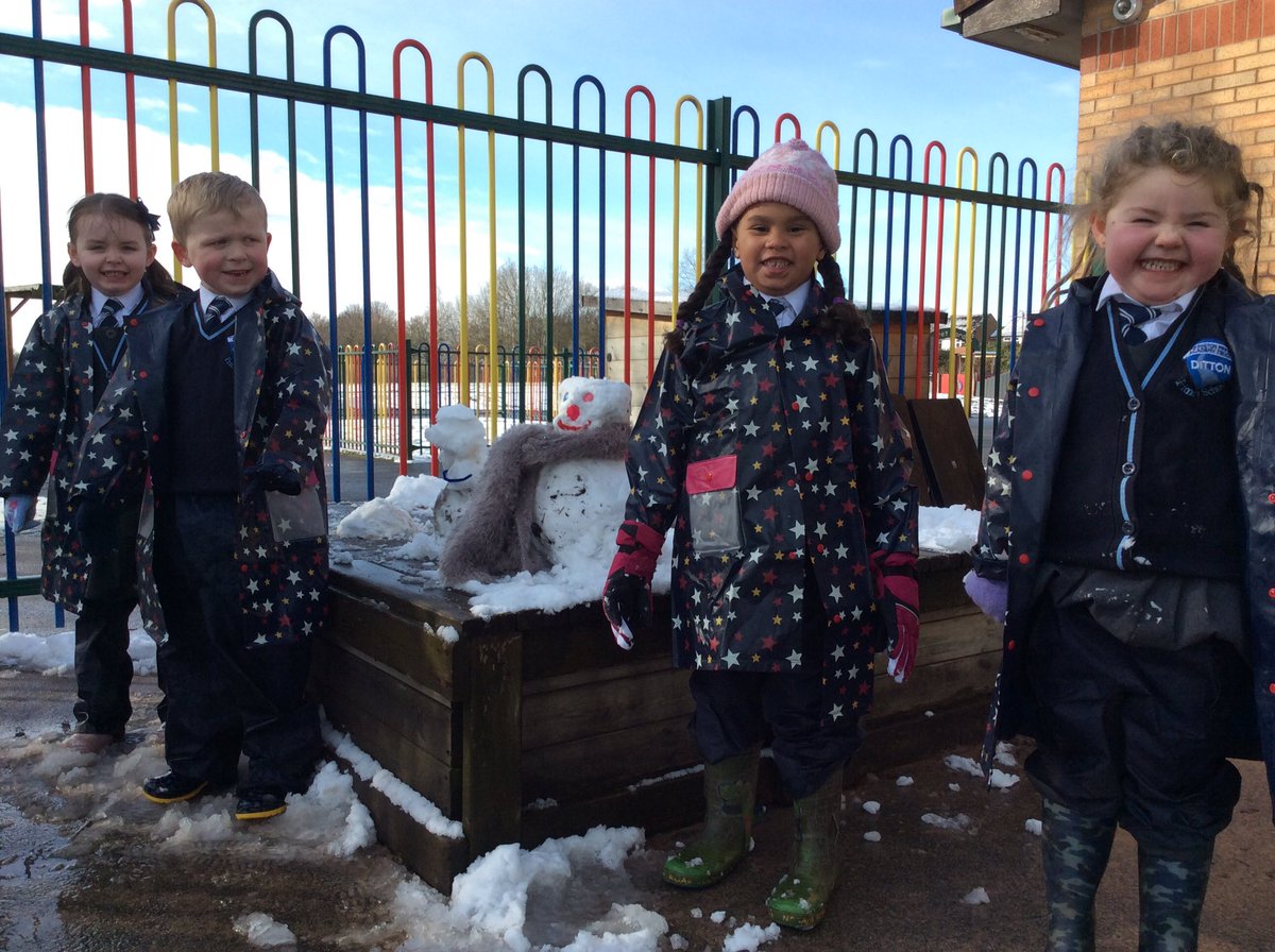ditton_ps's tweet image. Introducing the newest member of Reception, Norman! #EYFS #SNOWYdays #EYFSoutdoorLEARNING