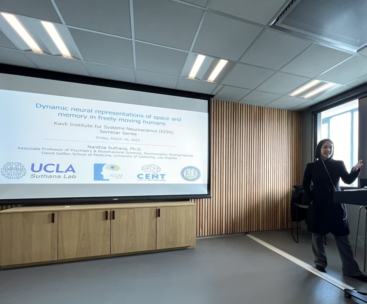 T_N_Schroeder's tweet image. Amazing talk by @SuthanaLab today at @KISNeuro really exciting to hear about so much new data on neural oscillations, real-world navigation, and virtual reality.