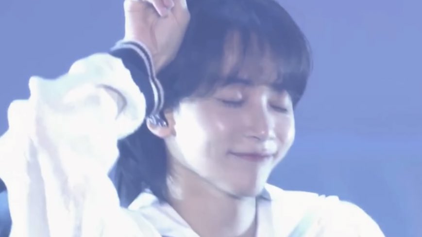 min9yu_tttop's tweet photo. jeonghan’s hair today 😭💛 https://t.co/M2fnKrZEco