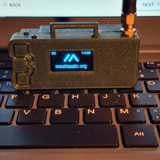 giammaiot2's tweet photo. Meshtastic "MeshOTG+" LoRa 868/915MHz (wire version)
https://t.co/UfYpI74lSA
#SoftwareDefinedRadio #SDR
#MeshNetwork
#SoftwareDefinedNetwork #SDN
#LoraWAN #LoRa #LoRaGo https://t.co/PFpyCu9eL4