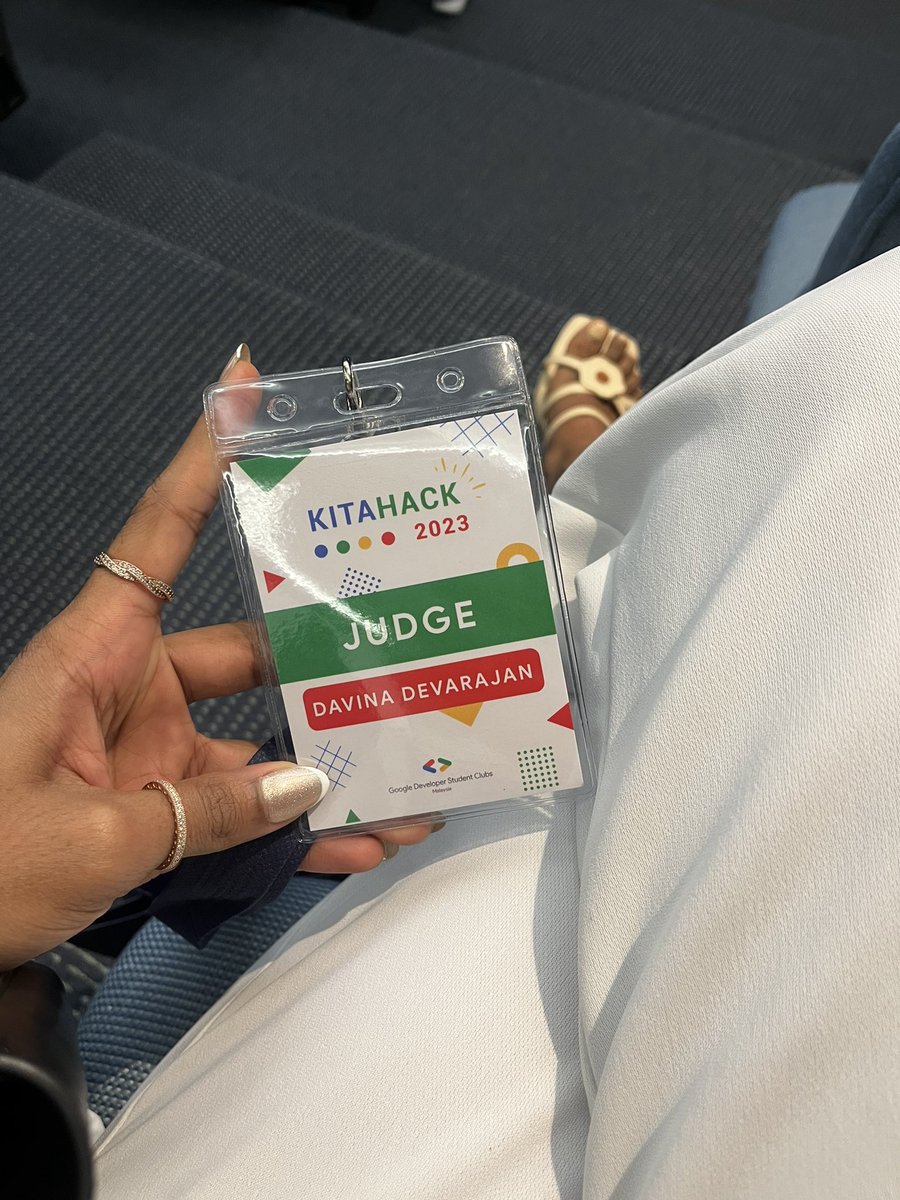davtonnnnn's tweet photo. Spent the day judging tech solutions by young student developers hosted by the Google Developers SC Malaysia and @WFRmalaysia was an official NGO partner - loved spending today talking to the participants about their creative tech solutions to SDG issues  ✨ https://t.co/pCdqJw6HB3