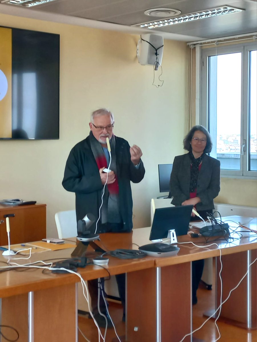 #graieslab
Christian Raucaz, del Communaute Agglomeration Arlysere e Robert Charbonnier e Armelle Devinat, del Syndacat mixte de l'avant Pays Savoyard illustrano la loro esperienza che al termine del percorso si è rilevata interessante e stimolante