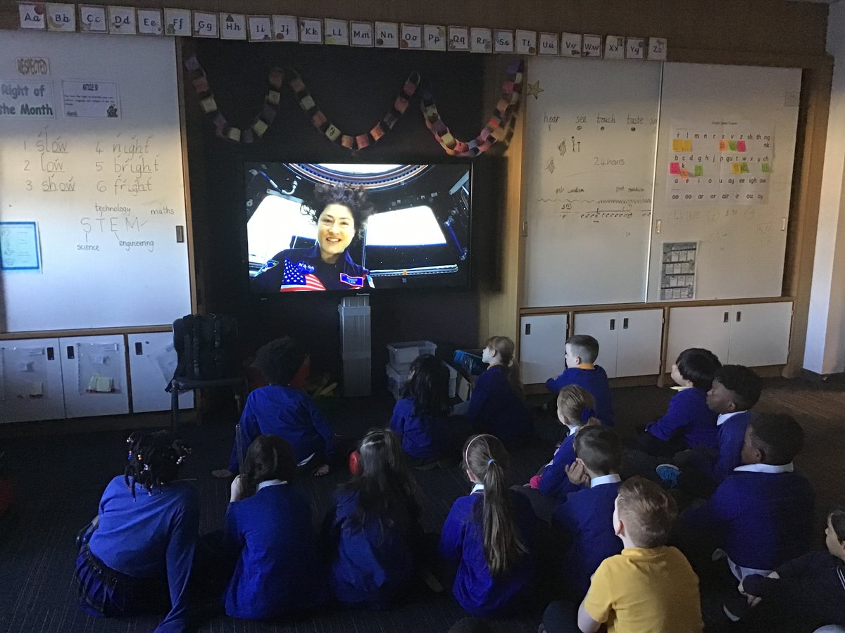 StBrendansYoker's tweet photo. @SpacefundJo @ScienceWeekUK
P3 loved watching To the Moon and Mars this morning. Thanks for answering our question as well. We learned a lot about the Artemis mission and many facts about the moon 🌚 
#MarsDay23 #MoonandMars #MarsWeek #MarsHour #BSW23 https://t.co/nQmZfZLe19