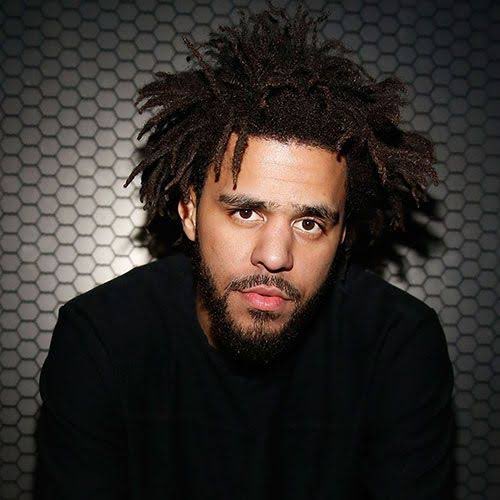 PhilMphela's tweet photo. TV: 

Tebogo Malope directs US series 

Soweto-born filmmaker has directed an NBA series featuring former US president Barack Obama and multi-award winning rapper J.Cole. 

The series is likely to air in the US this year. 

#KgopoloReports https://t.co/jvyYbR89b4