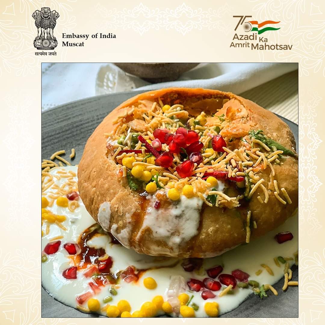 Indemb_Muscat's tweet photo. #IndiaStories
#Kachoris the popular and delectable snack of #India are fried flatbreads stuffed with a spicy, sweet, and savoury mix of potatoes, onions and spices.
#IncredibleIndia #streetfood https://t.co/mWuMkAHuFK
