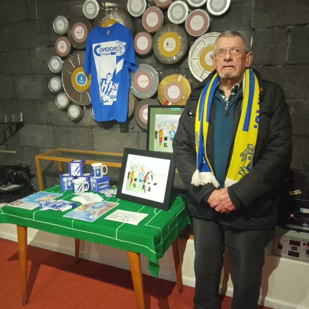 ClevedonTownFC's tweet photo. #seasiders on the town last night @CurzonClevedon Lionesses film screening. Thanks to @daveharry007 for adding us to his exhibition and nice to meet @pledge_ball after the Q&amp;A!
#clevedon #football #sportsphotography #footballfilms #womensfootball @DiscovClevedon @Clevedon_Life https://t.co/Ztm1jTozUw
