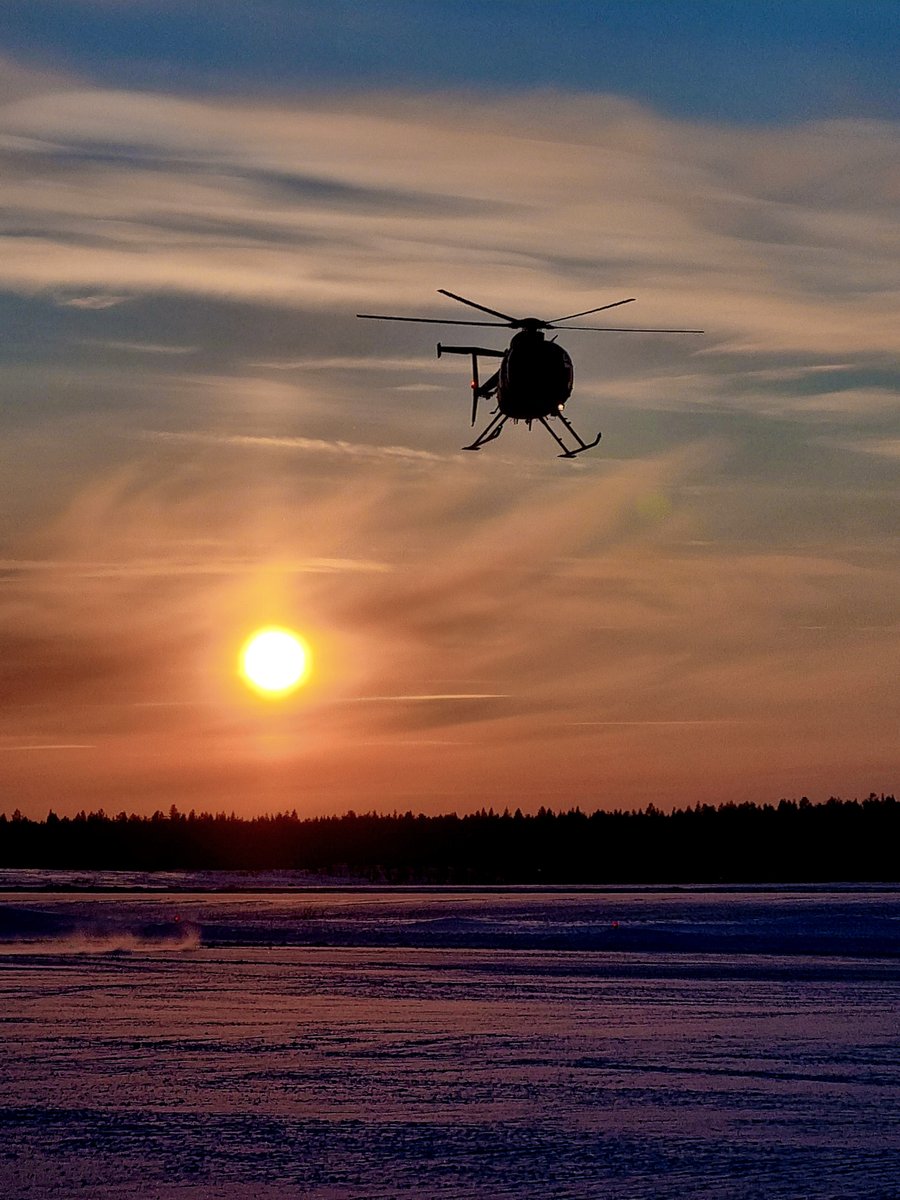 UtinJR's tweet photo. Utin jääkärirykmentin talviolosuhdeharjoitus Lapissa on edennyt kolmannen harjoitusviikon loppupuolelle. Joukon suorituskyky ja valmius ovat terävöityneet kautta linjan. Tästä on hyvä jatkaa vielä viikon verran!
#utjr #erikoisjoukot #helikopterit #valmius #suorituskyky #maavoimat https://t.co/3YOGZ9OTEz