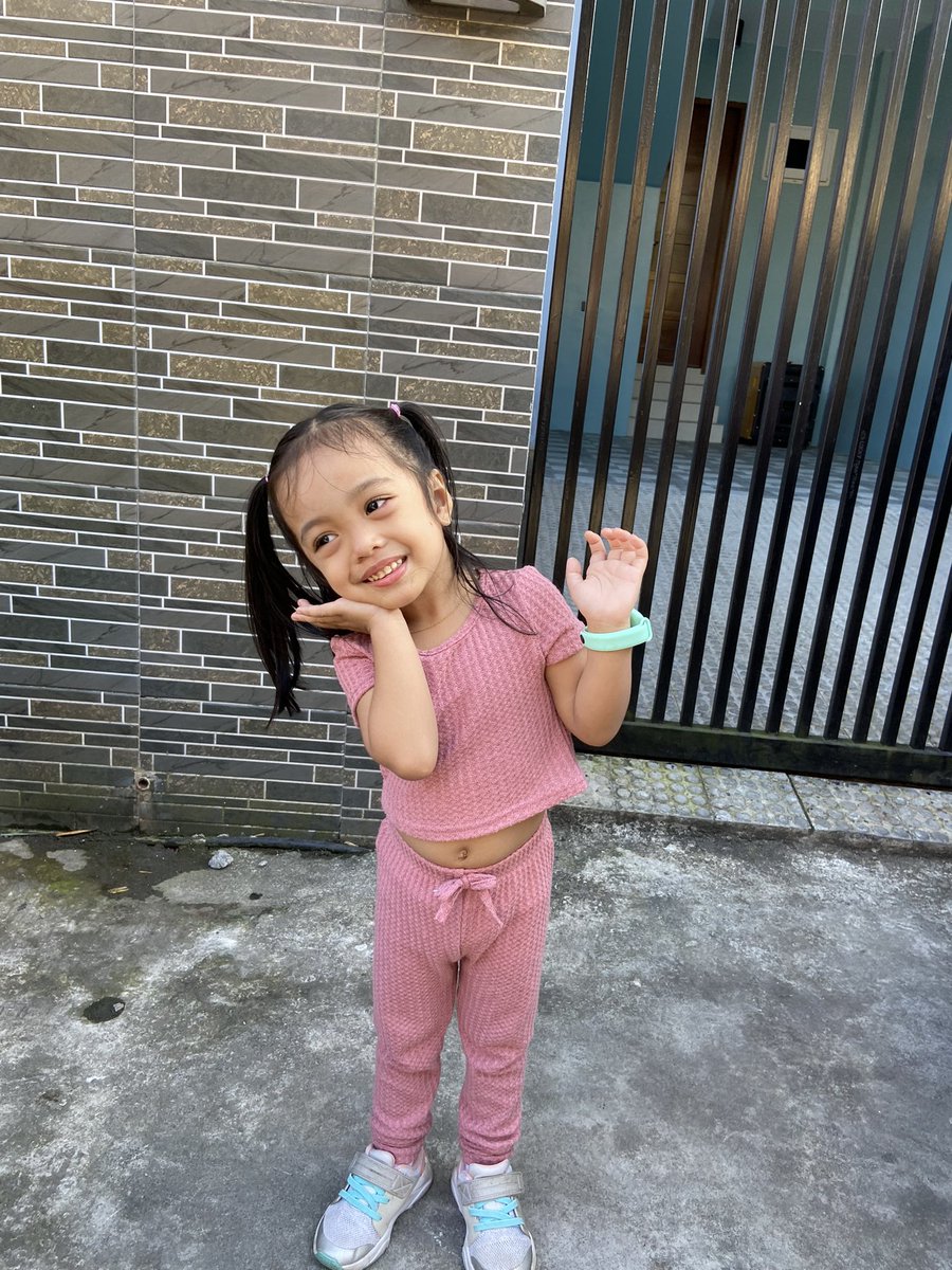 KaneEsquierda's tweet photo. I love you big girl 😘❤️ https://t.co/bJsZfjPpFz