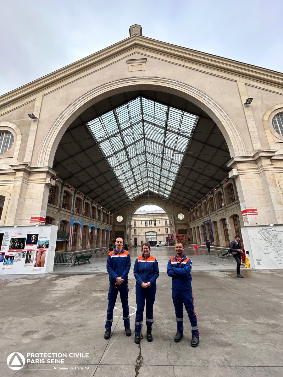 PCParis19's tweet photo. #postedesecours
Hier jeudi 4 de nos secouristes présent pour tenir un poste de secours sur #hellotomorrow qui c'est déroulé au #centquatreparis à #paris19
Merci à Aurélie, Jacques, Evan et Alexandra
#pcps #protectioncivile #photo #le104 #hellotomorrowsummit #hello #conference https://t.co/aMymVl9GWz