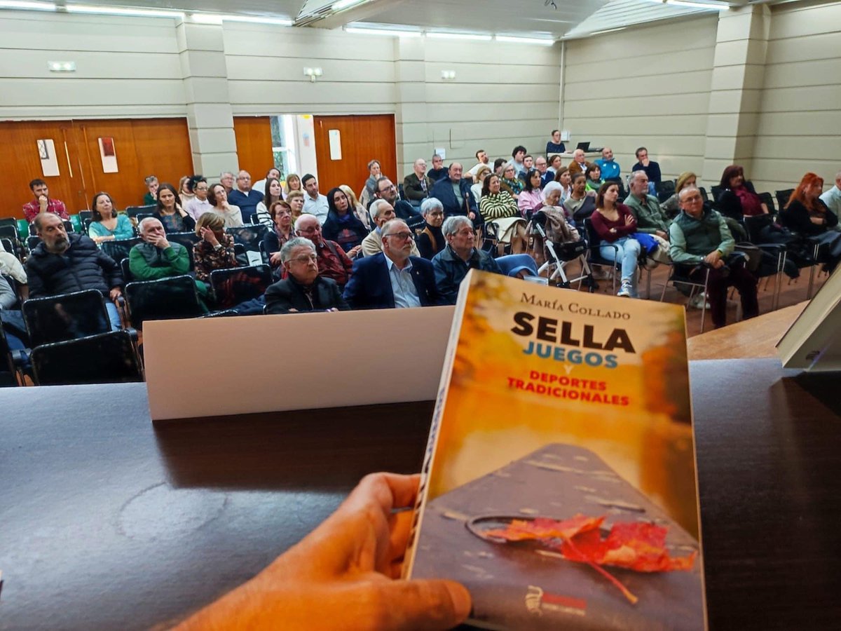 OrpheusEdicion's tweet photo. ENHORABUENA #MaríaCollado 👏👏

Muchas gracias al público asistente, a #OscarGarciaBusto #albertoestrada #TituManzano,  y a la Casa De Cultura, @AytoRibadesella https://t.co/iSOugqb1rZ