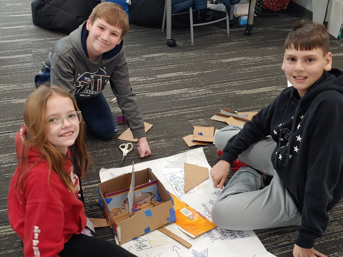 MaddenTCS's tweet photo. Your task -build your "TES Secret Room" to scale, matching your fraction model and design poster. Learners continued their reasoning and application of math concepts through the building phase! @_sofiacerrato https://t.co/hczaqoZWtG