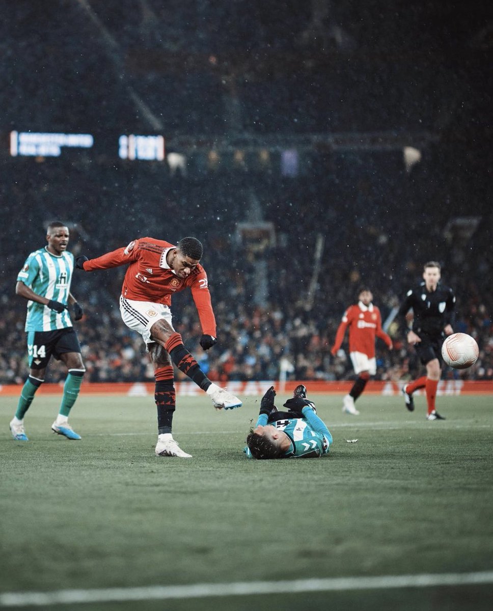 fantasy_dollars's tweet photo. Marcus Rashford has scored  2️⃣ 6️⃣ goals this season, exactly same amount of goals of last two seasons combined 🔴

Is he the most in form player right now? https://t.co/lYujBnYdsI

#Fantasyfootball #fpl #fantasydollars https://t.co/8ZnourRMfA