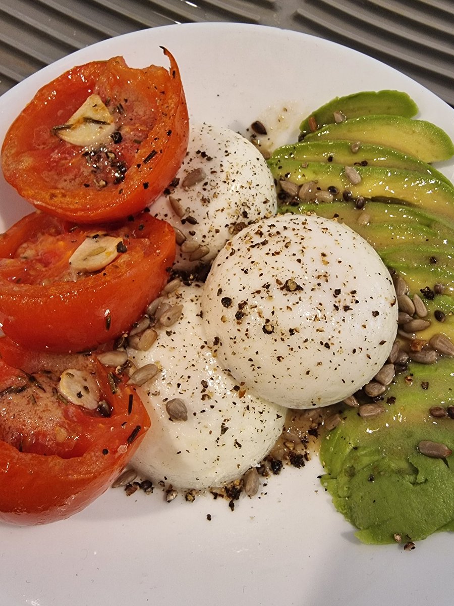 Catch up with an old friend over breakfast. If they're boring now you can pretend you have stuff planned for the day. If they're still fun you can spend the whole day together. 
.
.
.
#breakfast #healthybreakfast #ramsgate #thanet #kent
#thanetfoodie