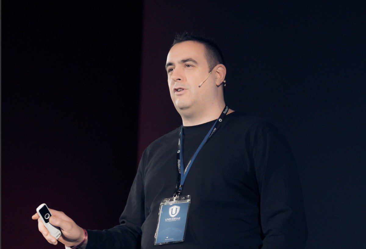 Andrés Soriano y Javier Rodríguez de <a href="/_Universae/">UNIVERSAE</a> en su ponencia “HUMINT (Human Intelligence) against the hacker” de la Sala 25 de #ROOTEDCON 👏