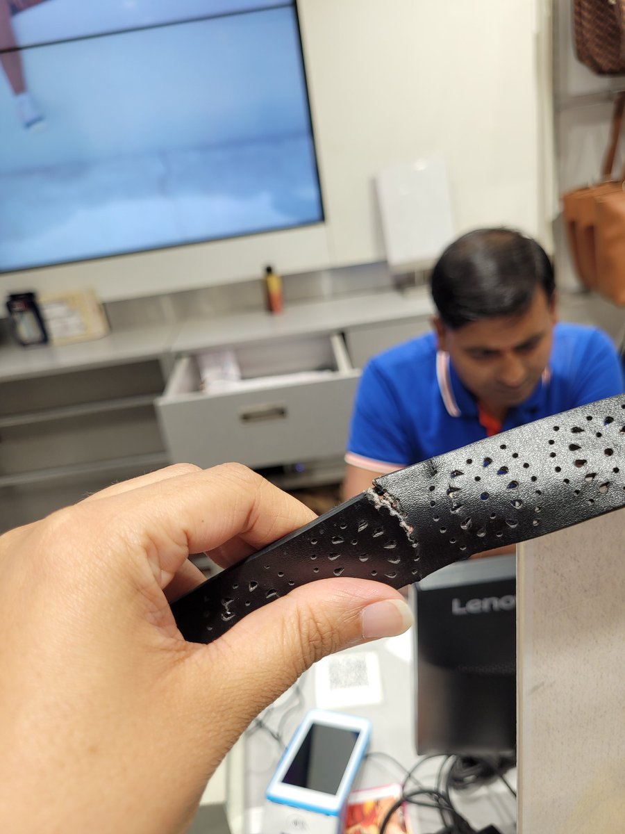 stethgirltales's tweet image. #maxfashionishorrible Bought this belt and it turned out to be both quality &amp;amp; store experience wise horrible. There was no one available to take the complain or put an exchange. The product was completely damaged and of very poor quality #cheapquality #poorproduct