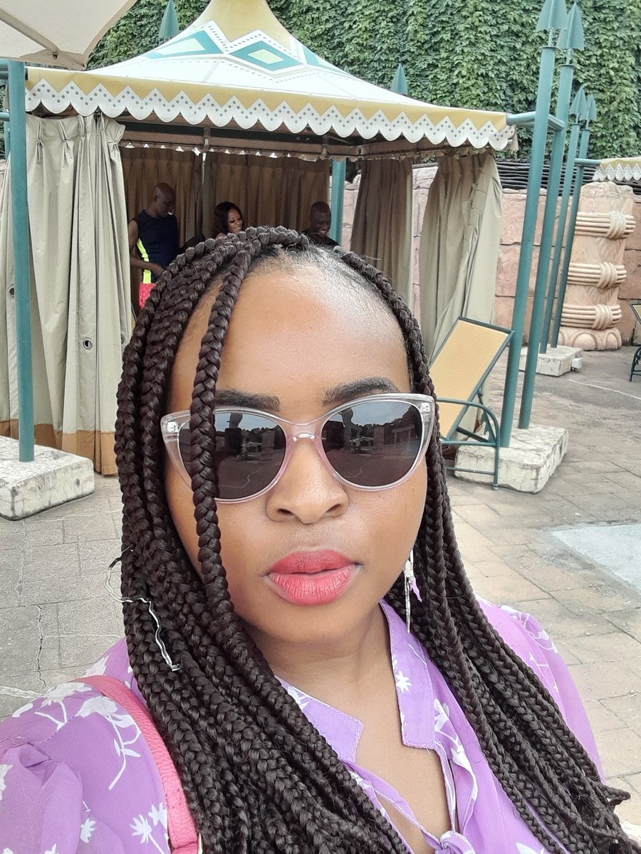 mamakaluthando's tweet photo. Only here for friendships and travel buddies
#motherof2
#turning37indecember
#lifeis2short
#uMjoloWithAzola https://t.co/Pqs7EUcSD9