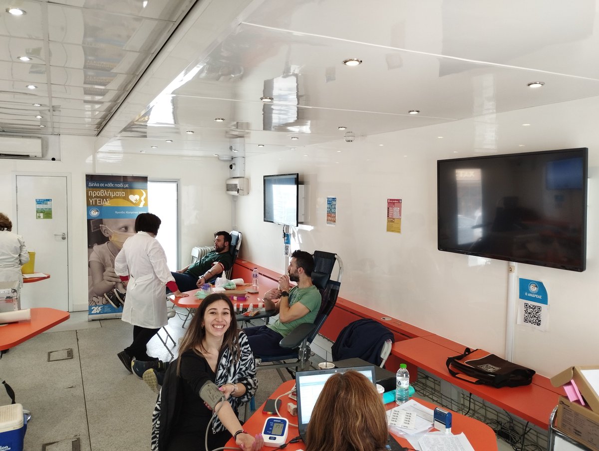 Συγκινητική η μαζική συμμετοχή των πολιτών στη δράση εθελοντικής αιμοδοσίας που υλοποιεί το <a href="/hamogelo/">Χαμόγελο του Παιδιού</a> στο Διδυμότειχο. Παρόντες στη δράση και οι Δήμαρχοι Διδυμοτείχου και Ορεστιάδας που υποστηρίζουν συστηματικά το έργο του Οργανισμού.