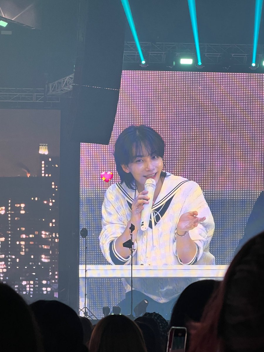 gimmethathy's tweet photo. 아 윤정한 너무 웃겨ㅜㅜㅜㅋㅋㅋㅋㅋㅋ이건 편집이 없어서 말조심해야된대 https://t.co/xU158l2PbC