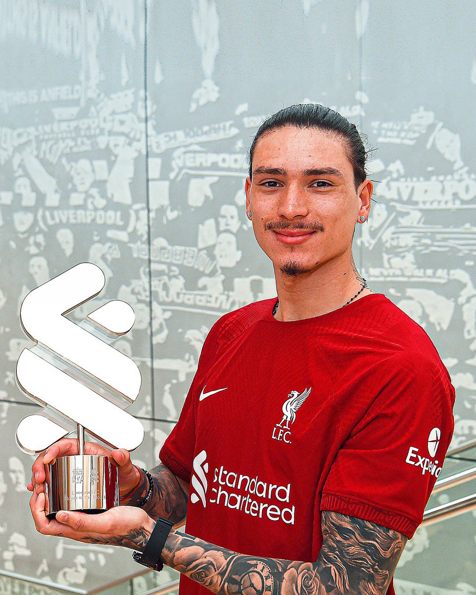 LFCIndonesia's tweet photo. Dialah sang peraih gelar @StanChart Player of the Month edisi Februari… 🥁

Selamat untuk @Darwinn99! 🔥 https://t.co/Y0TxQbzZQW