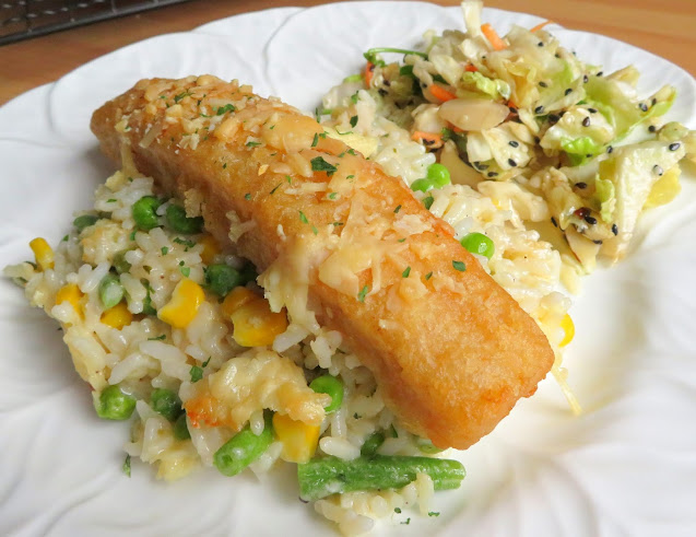 MarieRYnr's tweet photo. Fish Stick Casserole with Cheesy Vegetable Rice. Quick, easy, delicious, & a real family pleaser. An economical store cupboard Fish for Friday! https://t.co/Q8TR735aQ8 #fish #casserole #rice #delicious #tasty #yummy #recipe #nomnom #yourfiveaday #cheesy https://t.co/WTfom0LLJu