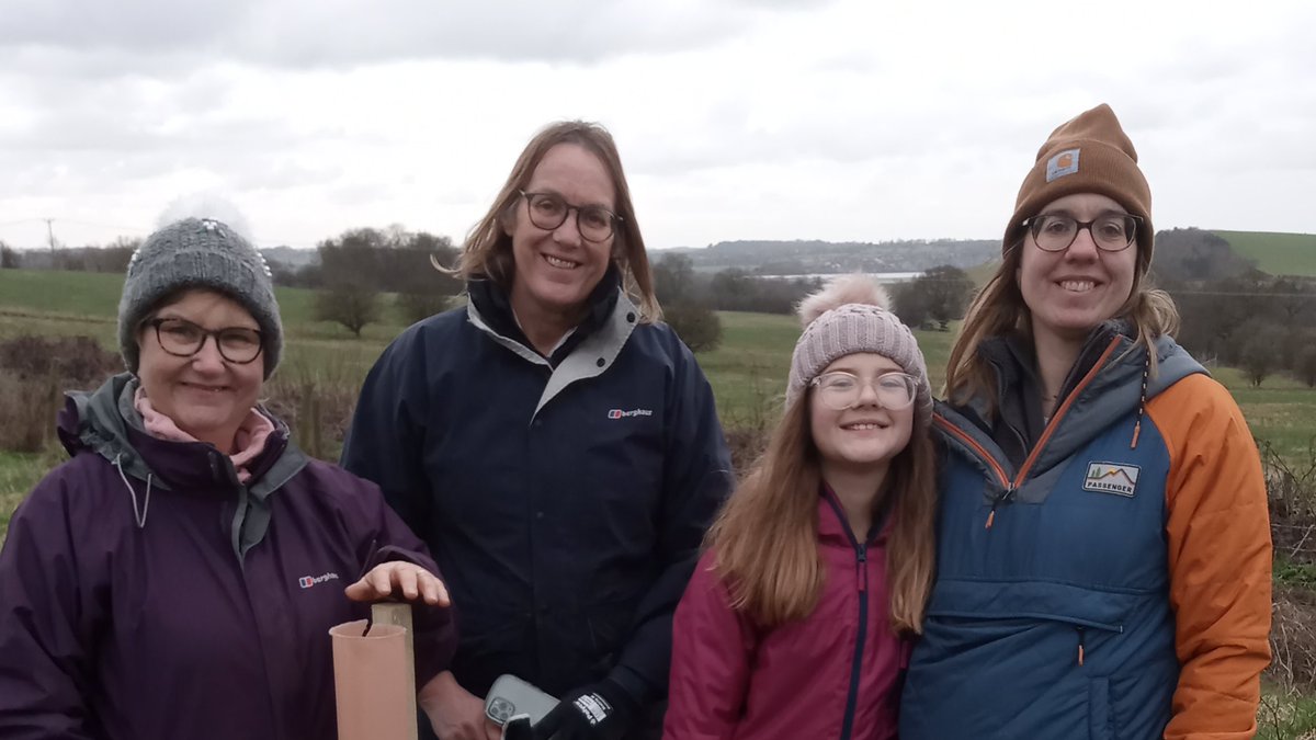 At Willey Wood Farm, the #GreenwoodCommunityForest #Nottinghamshire, 300 #oak saplings were planted to start a project which aims to plant 8,000 #trees by the end of March! 👏

The @greenwoodcf is supported by another QGC Partner @DefraGovUK through the #treesforclimate programme